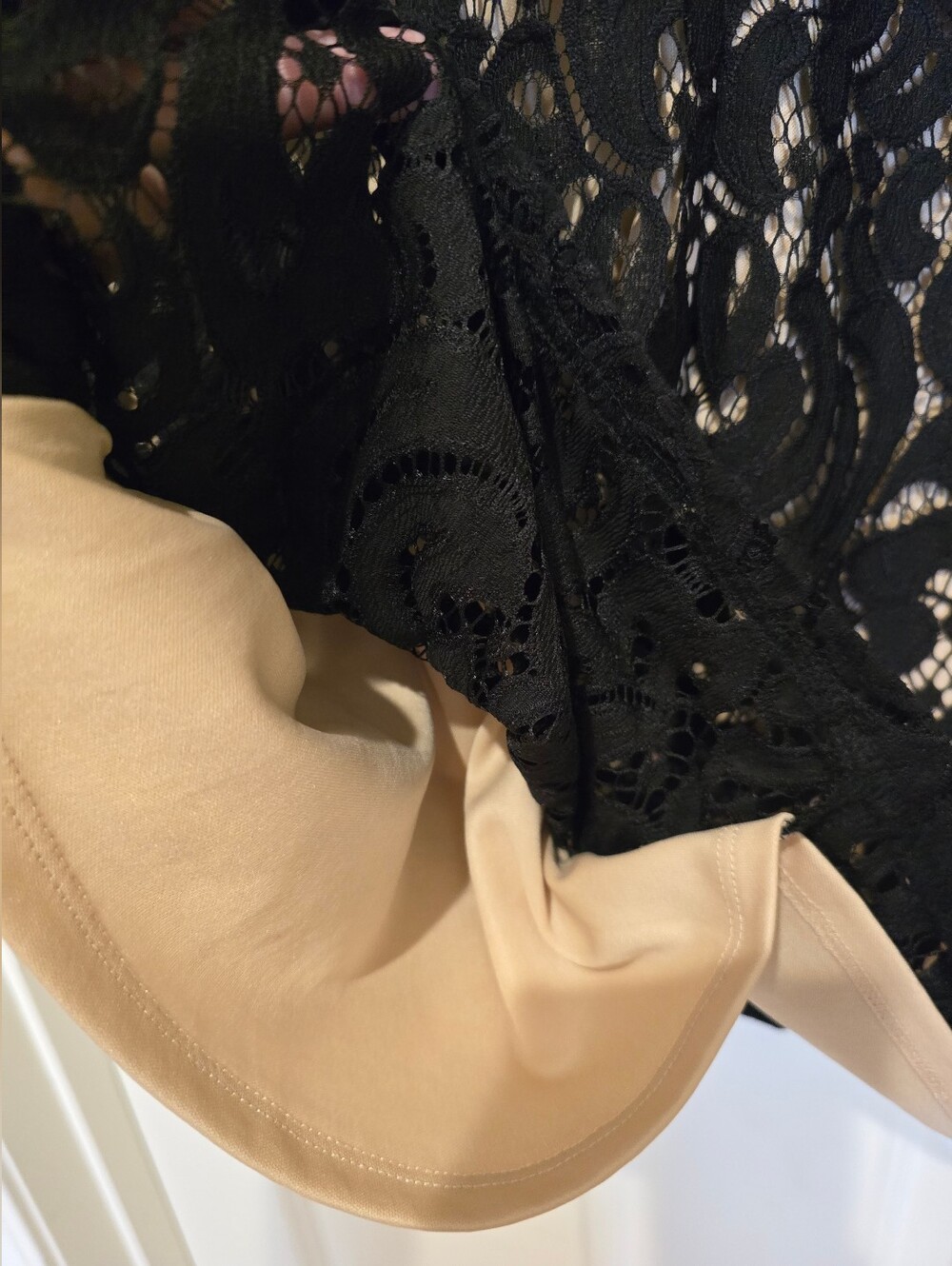 Lace Dress - Picture 4 of 4